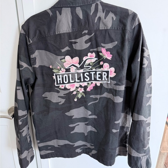 Hollister Black Label Detail - Picture 2 of 4